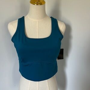 Women’s halter bra top with removable pads
